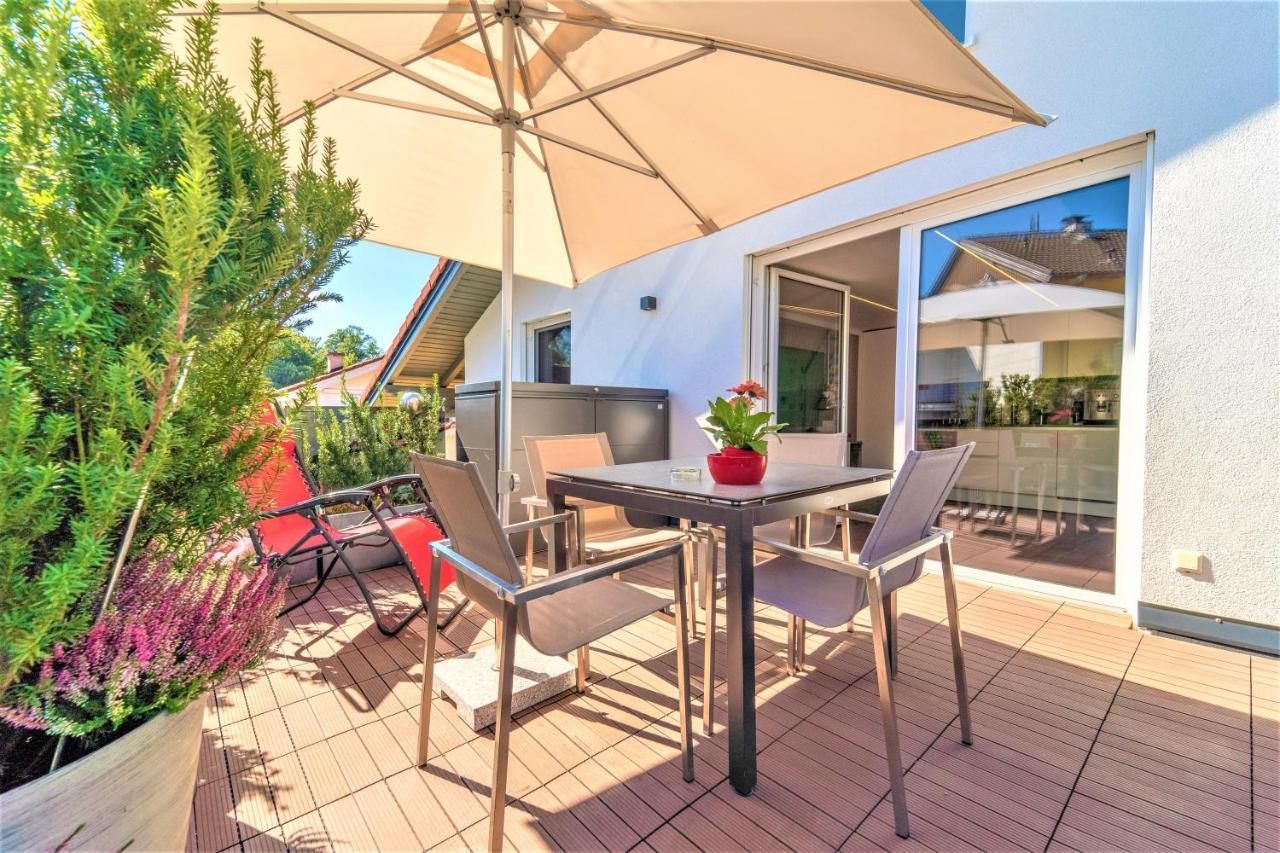 Haus Am Weinberg Apartment Seekirchen am Wallersee Bagian luar foto