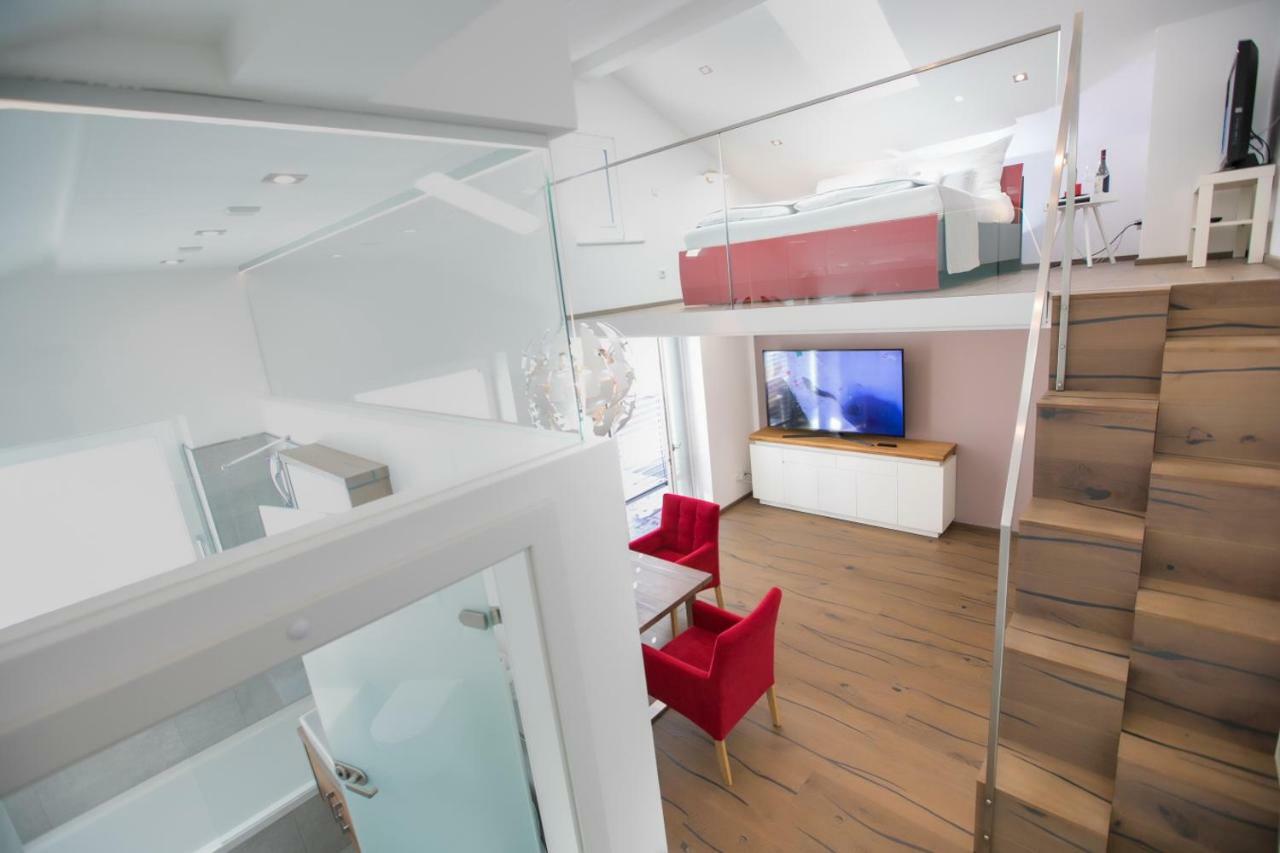 Haus Am Weinberg Apartment Seekirchen am Wallersee Bagian luar foto